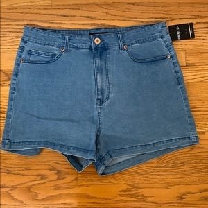 BNWT Forever 21 plus denim shorts